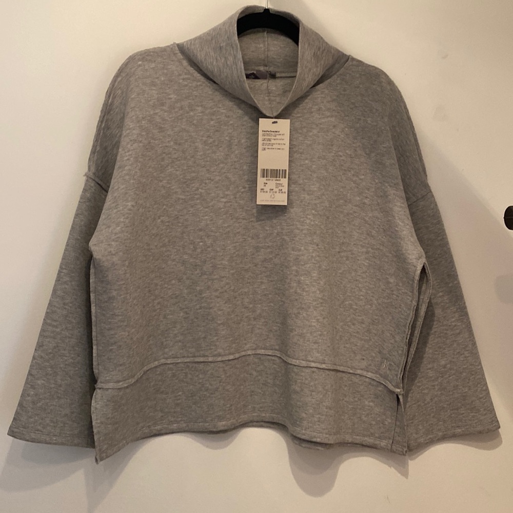 NWT Sweaty Betty Breathe Sweatshirt. Make an offer!!
